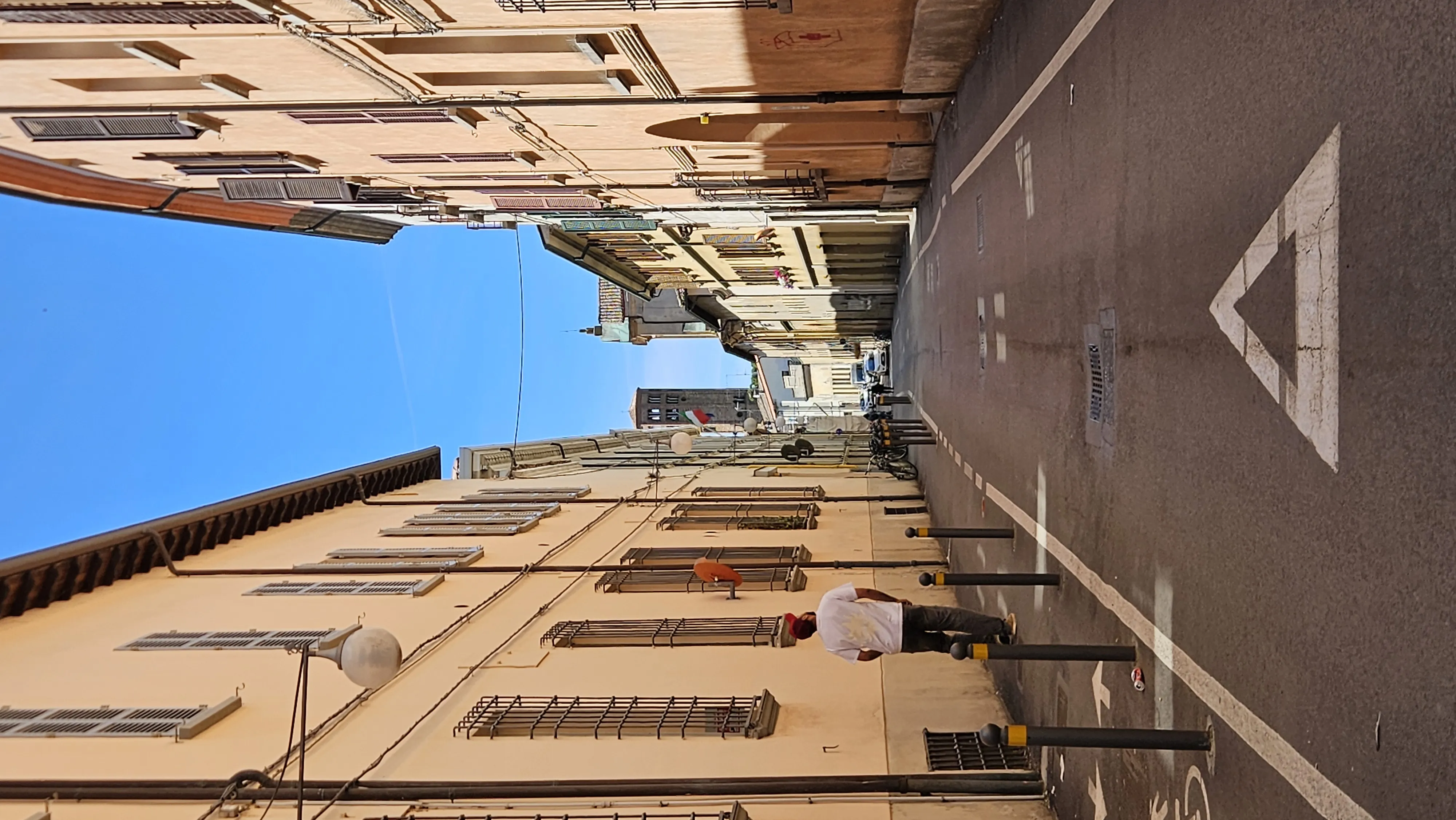Via storica di Faenza con torre campanaria - CBER Certezza Benedizione e Rinnovo